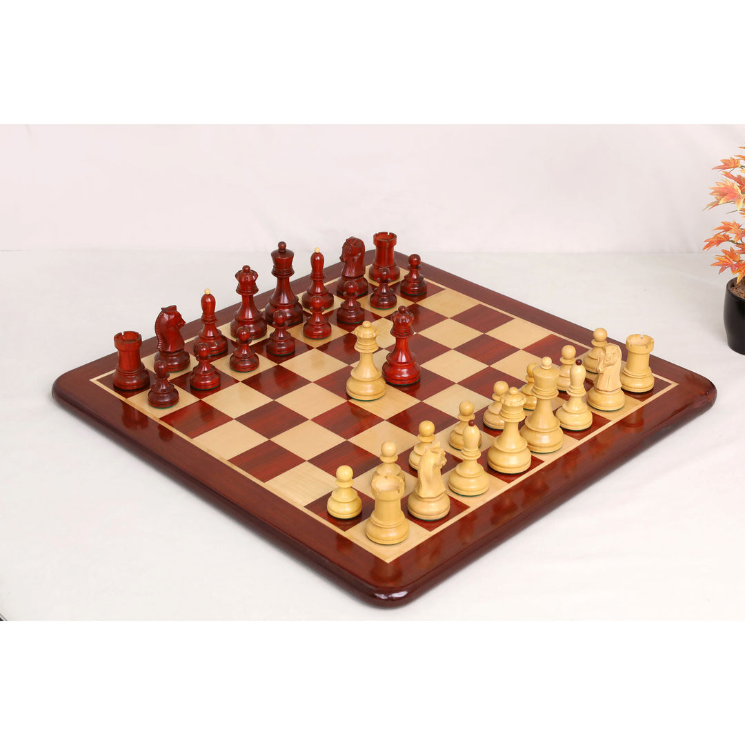 Lot comprenant un jeu d'échecs Fischer Dubrovnik des années 1950, de 3,8 pouces, en bois de rose et buis, avec échiquier et coffret