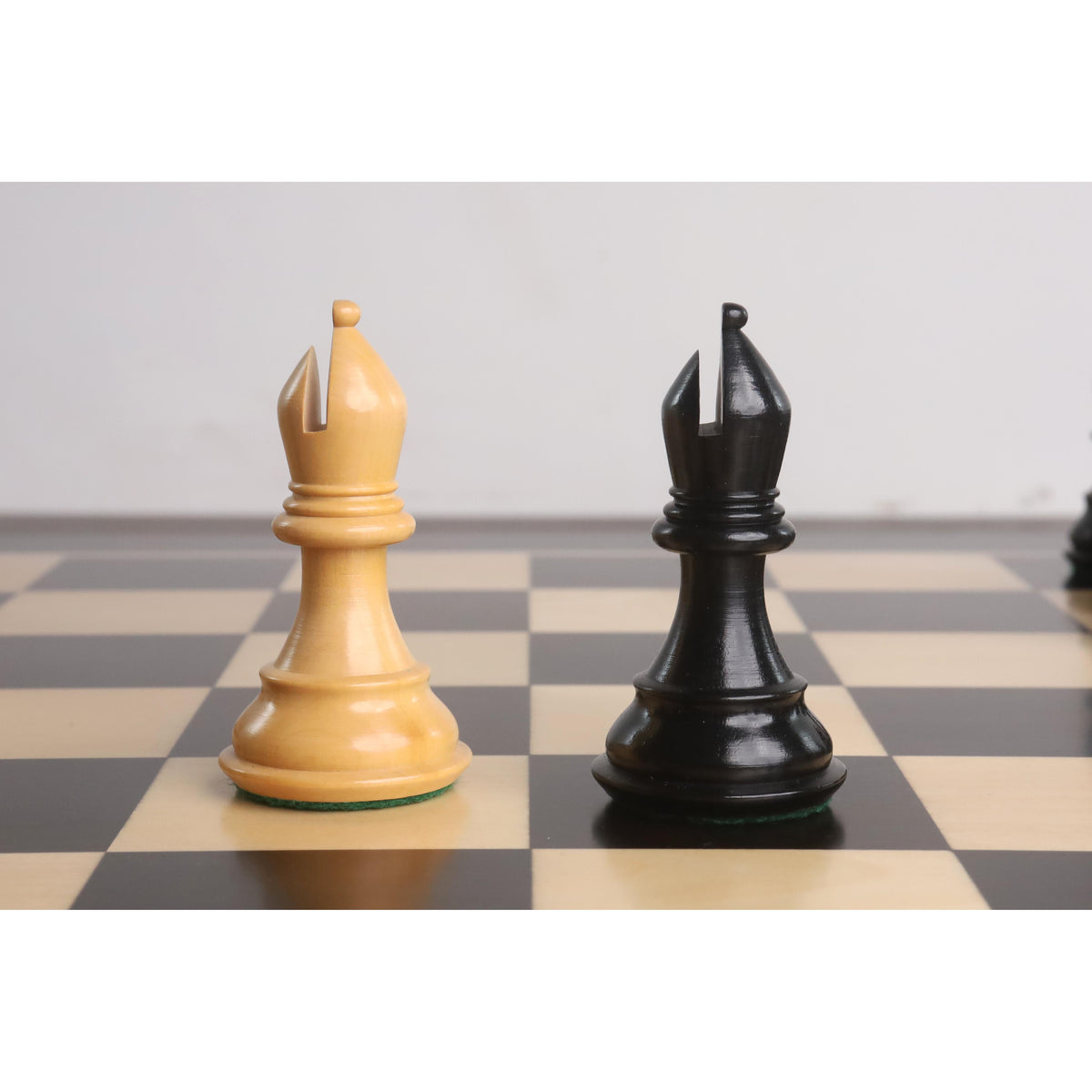 Geringfügig unvollkommen 3.9“ Professionelles Staunton-Schach-Set - nur Schachfiguren - gewichtetes Ebenholz