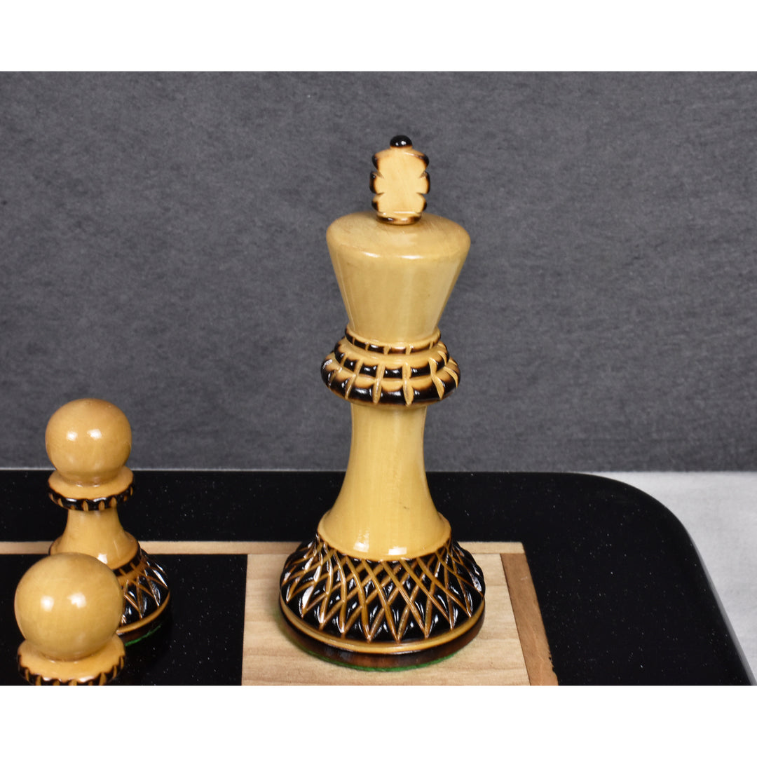 Jeu d'échecs sculpté Parker Staunton 3,9 pouces - Pièces d'échecs uniquement - Finition laquée (brillante) Bois de buis - Liquidation d'entrepôt - Expédition en Europe uniquement