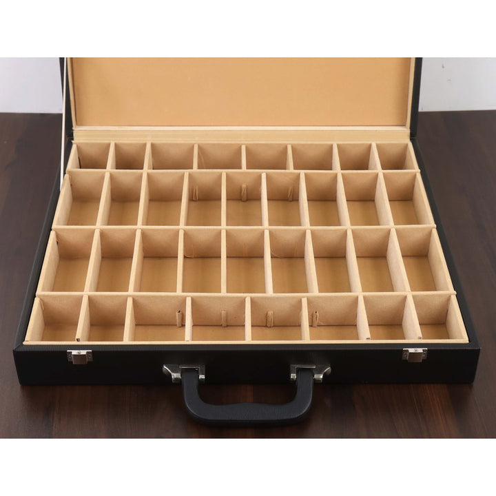 Caja de almacenaje para piezas de ajedrez de hasta 4.1″ de Rey, de polipiel y con compartimentos
