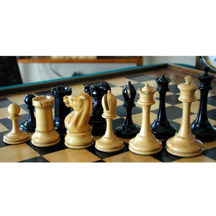 Jeu d'échecs légèrement imparfait du 19ème siècle reproduit par B & Co - Pièces d'échecs uniquement - Bois d'ébène véritable - 4.3″.