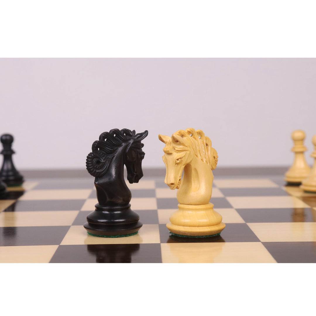 Set da scacchi di lusso “Spiraled Steed” da 8,3 cm, leggermente imperfetto - Solo pezzi - Ebano e bosso