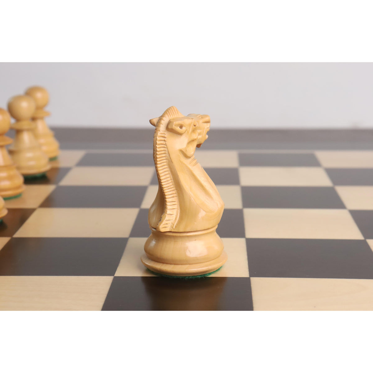 Geringfügig unvollkommen 3.9“ Professionelles Staunton-Schach-Set - nur Schachfiguren - gewichtetes Ebenholz
