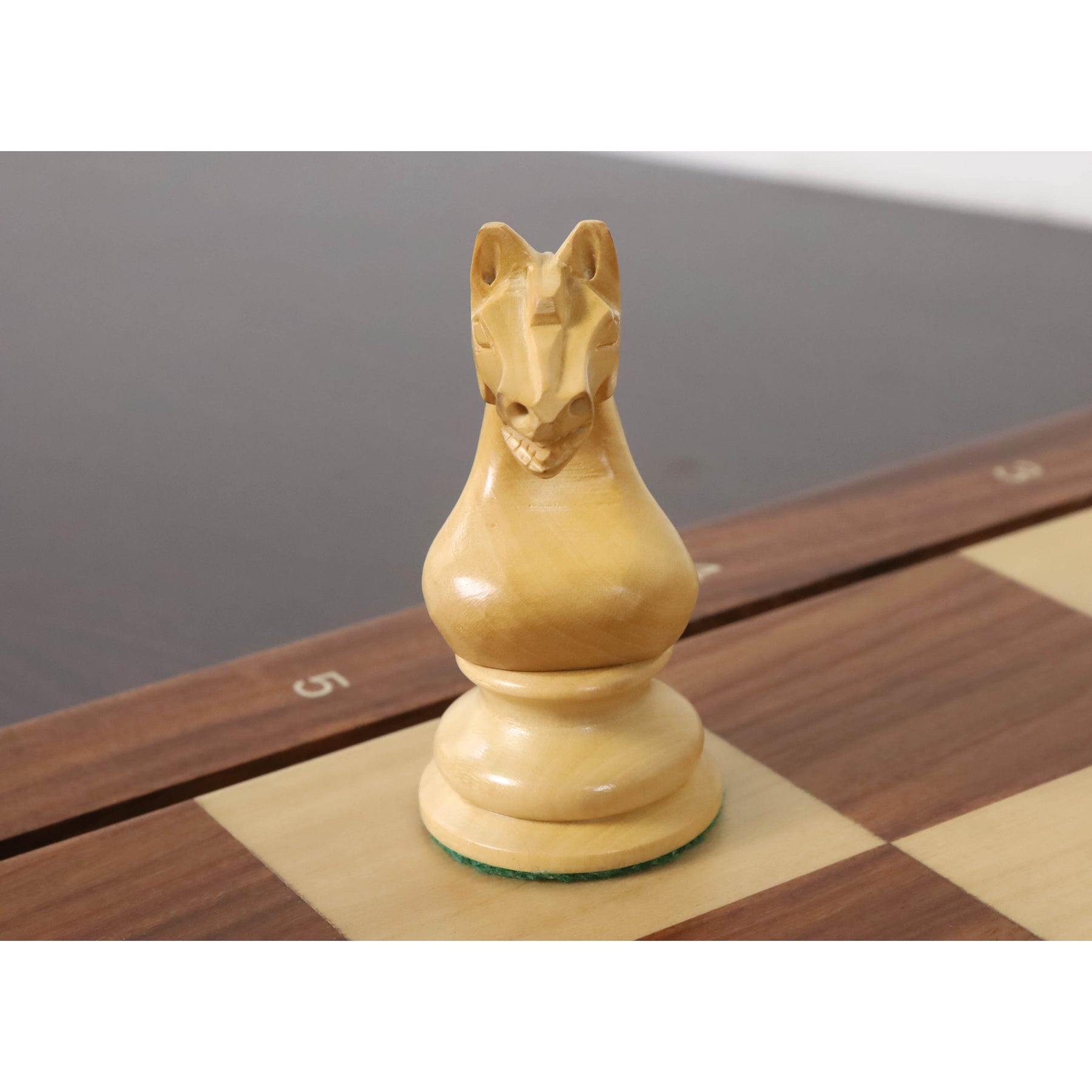 Chess Pieces of the 1933 Botvinnik-Flohr Match: An Ongoing Enigma – Soviet  and Late Tsarist Chess Sets