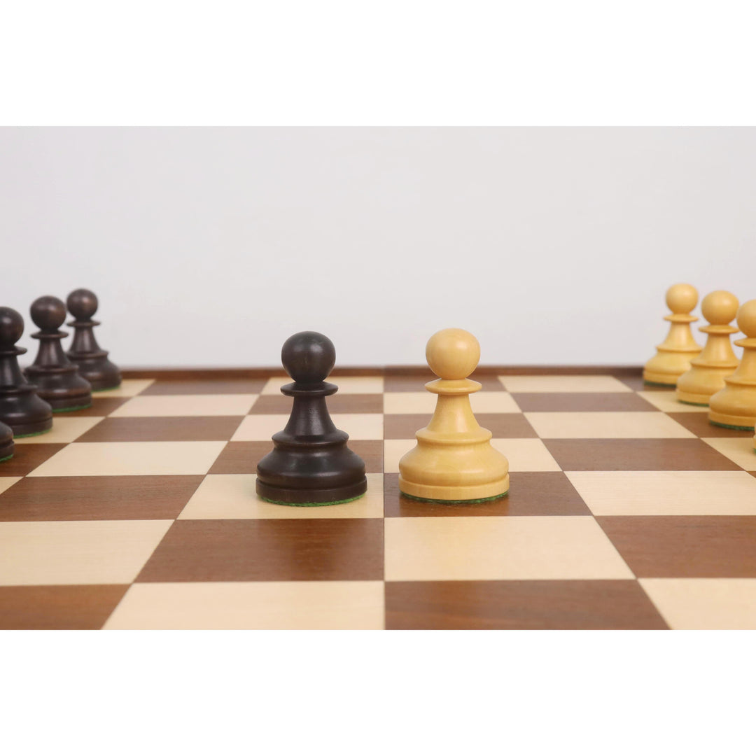 Pair of Dubrovnik bishops in ebonized and natural boxwood with iconic opposite-colored ball finials.