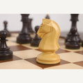 Side profile of a natural boxwood Dubrovnik knight piece from the 1950s Fischer reproduction set.
