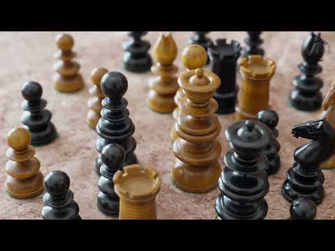 Set di scacchi St. John Pre-Staunton Calvert da 3,3" - Pezzi in legno d'ebano con scacchiera da 19 pollici e scatola per riporre gli oggetti