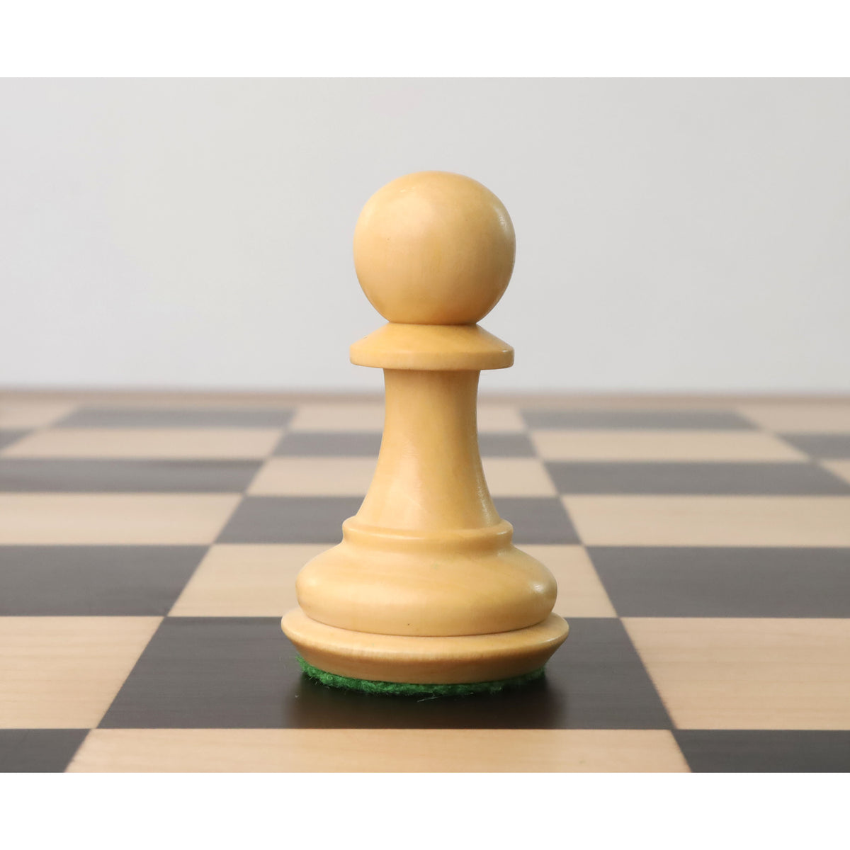 4.2 inch Supreme Luxury Staunton pawn in light boxwood.