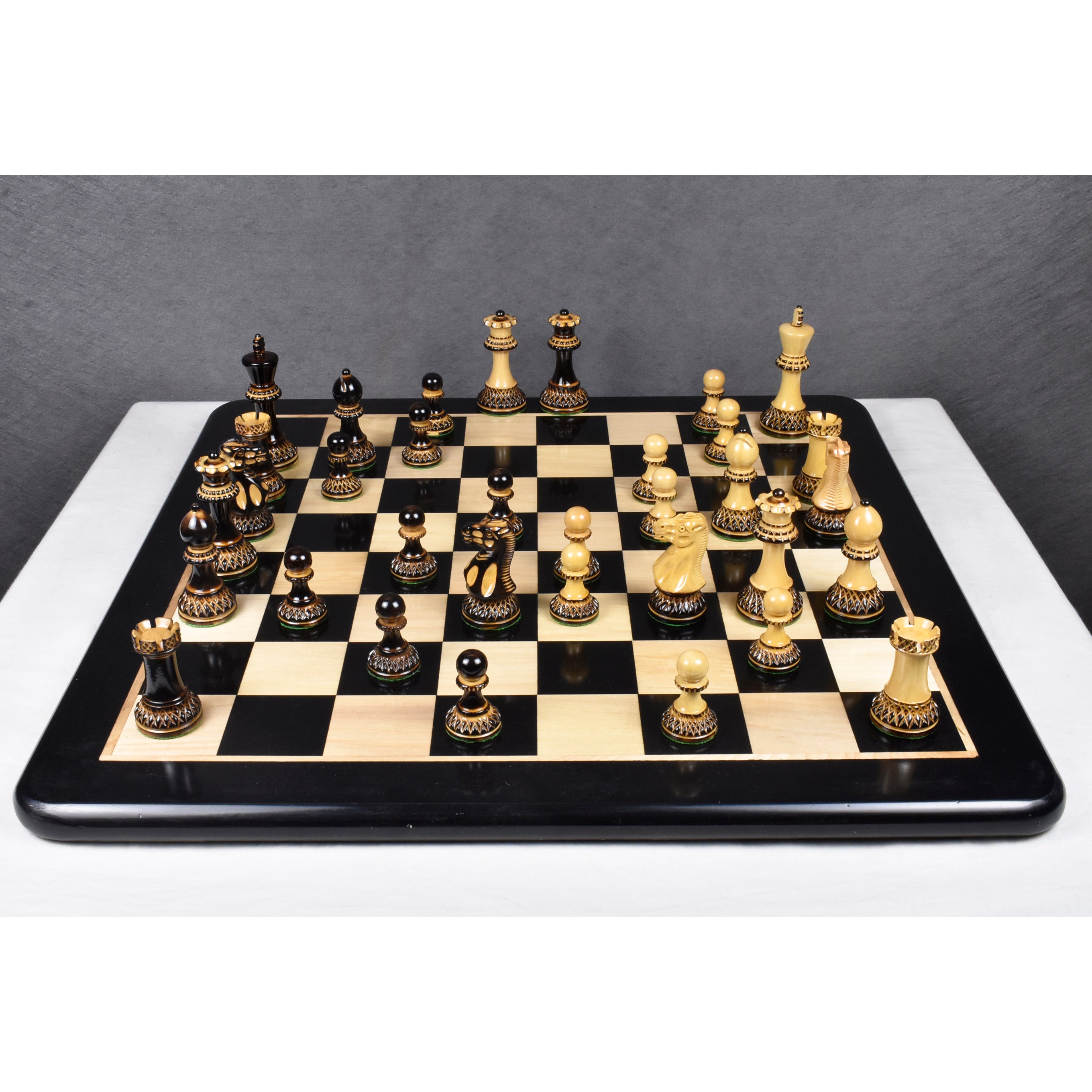 Want to know the name and moves of the chess pieces – Staunton Castle