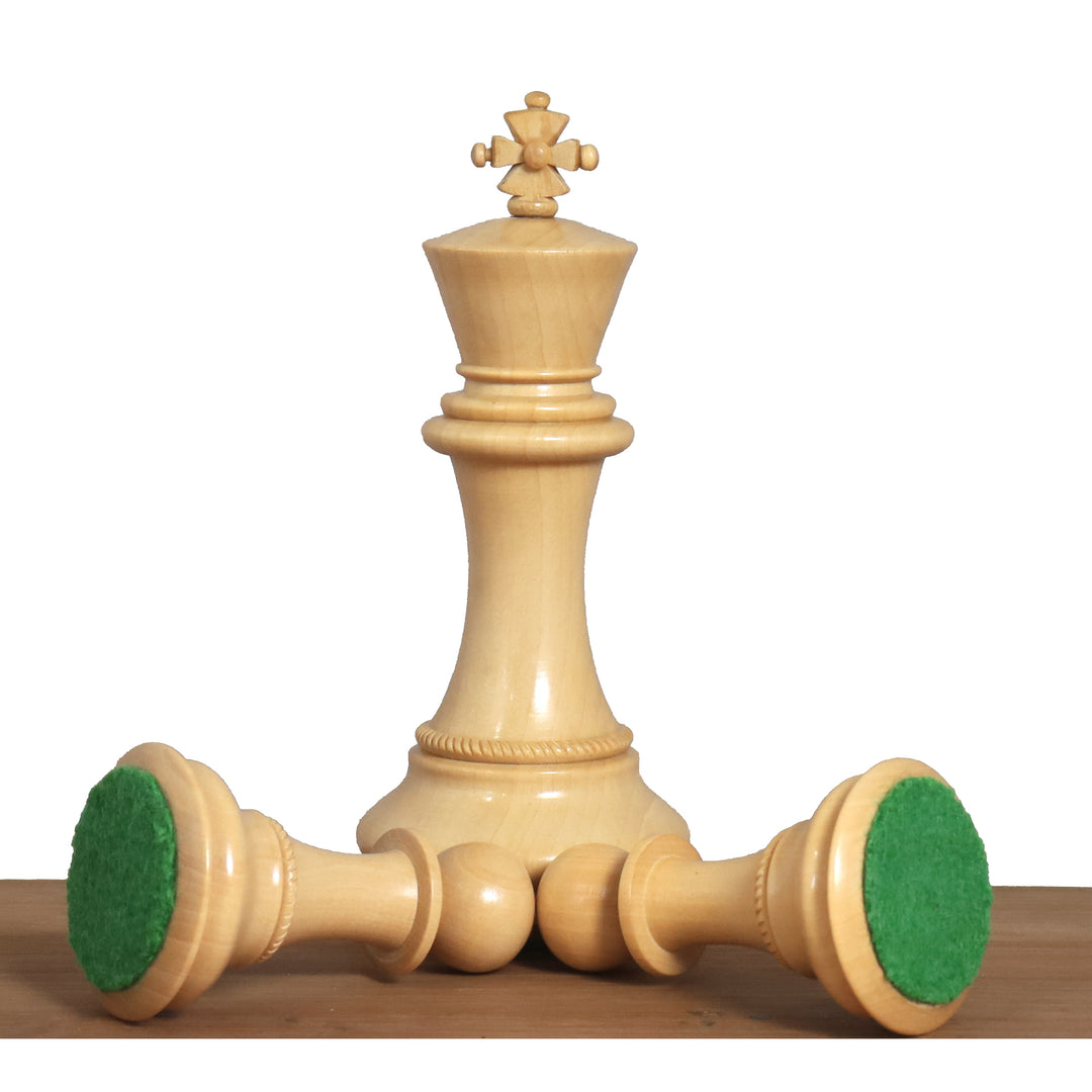 Piezas de ajedrez de lujo de madera de ébano Sheffield Staunton de 4,5" con tablero de ajedrez de madera de ébano y arce de 23" - bordes de sheesham y caja de almacenamiento de cofre de cuero artificial