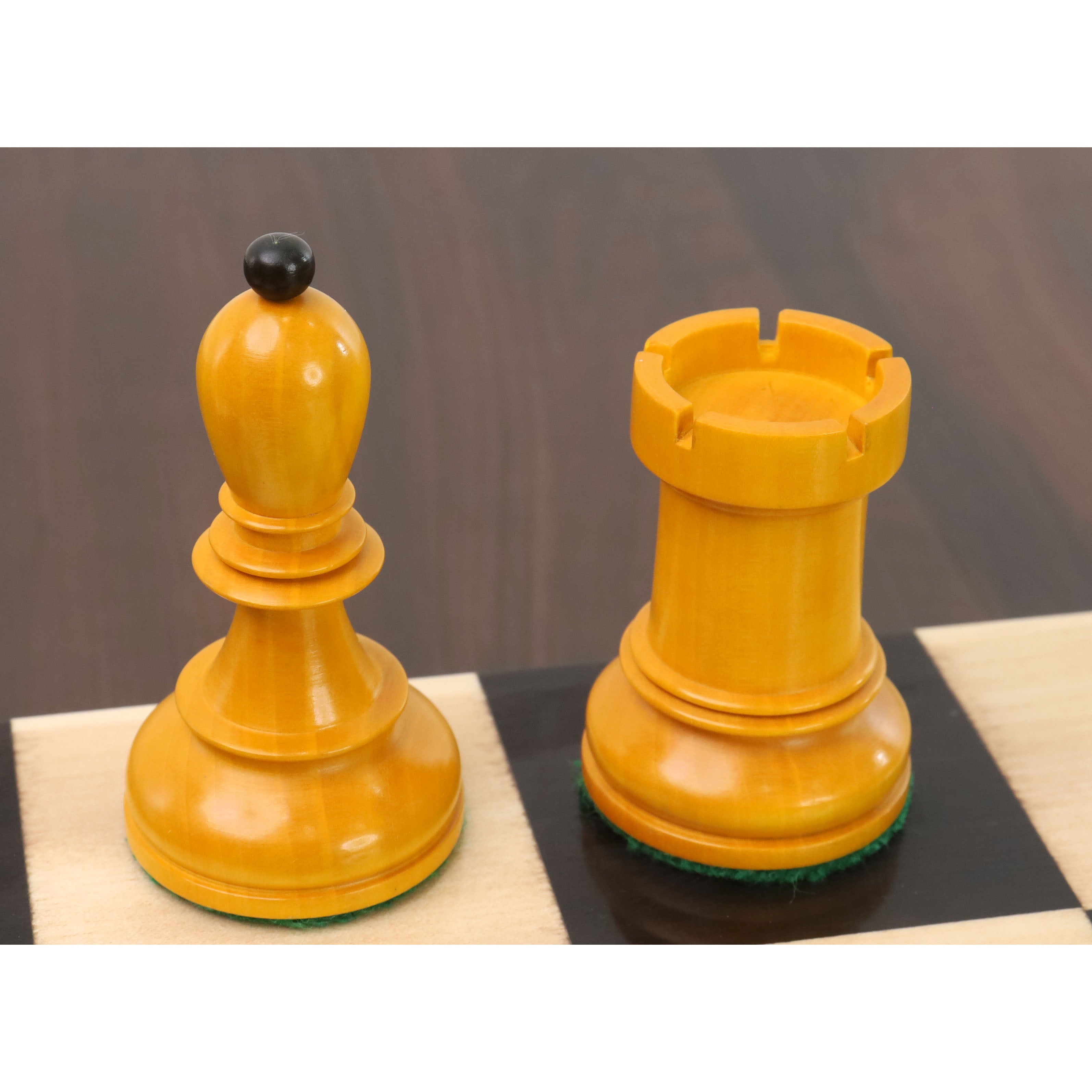 1950s' Fischer Dubrovnik Antiqued Boxwood Chess Pieces Set