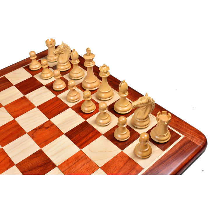 Piezas de ajedrez exclusivas de Alban Staunton Bud Rose Wood con tablero de ajedrez de 21" Bud Rosewood & Maple Wood y caja de almacenamiento estilo libro.