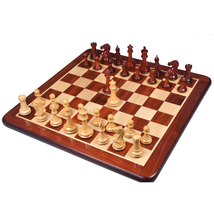 Scacchi a base smussata da 4,1" in palissandro Staunton con scacchiera in palissandro e acero da 21" e scatola per la conservazione degli scacchi in palissandro dorato.