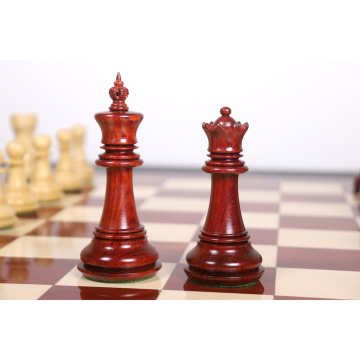 Pièces d'échecs Spartacus Luxury Staunton Bud en bois de rose de 4.6" avec un échiquier de 23" en bois de rose et d'érable Signature et une boîte de rangement en simili cuir