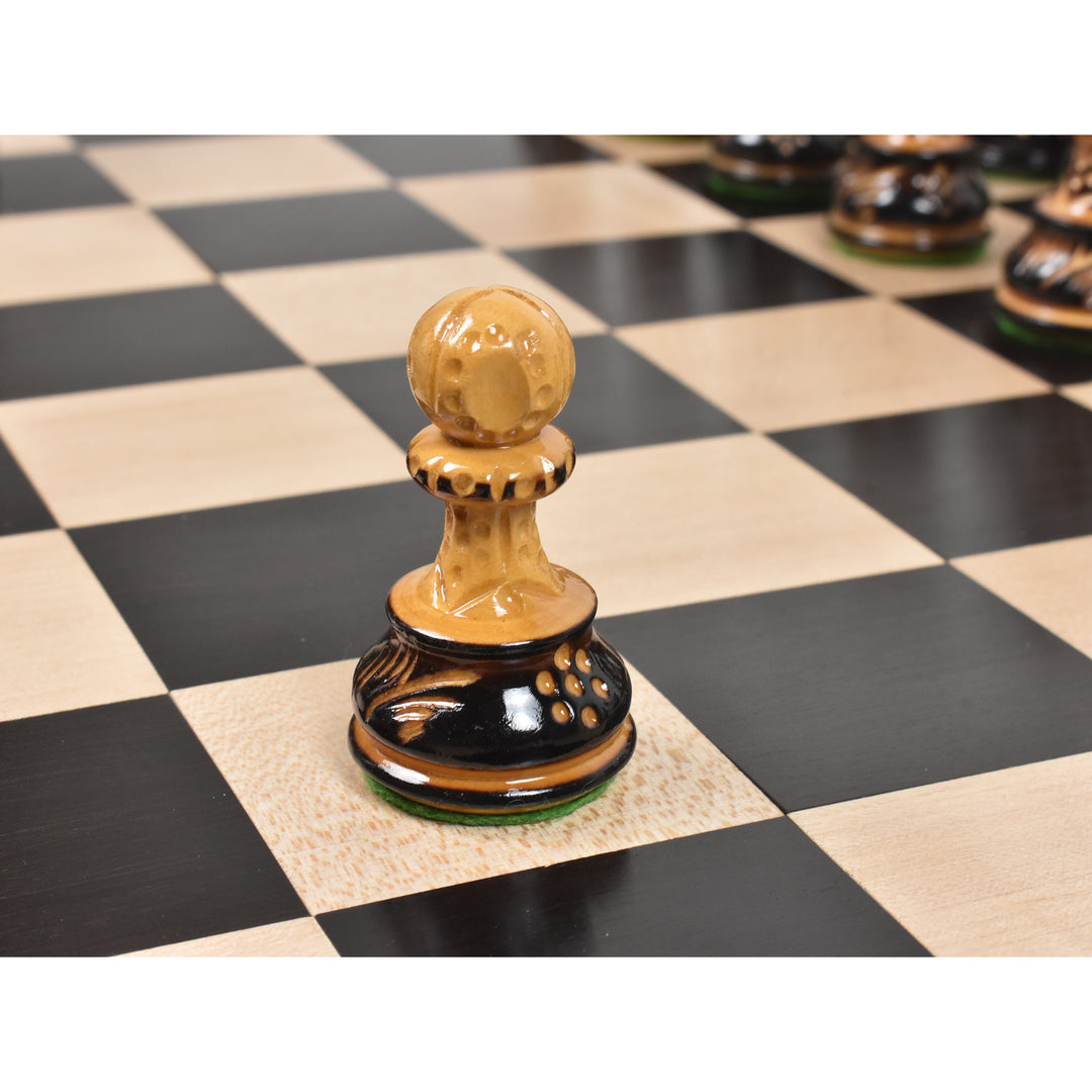 Leicht unvollkommenes 3,75" kunstvoll geschnitztes gebranntes Zagreb Schachspiel - nur Schachfiguren - gewichtetes Buchsbaumholz