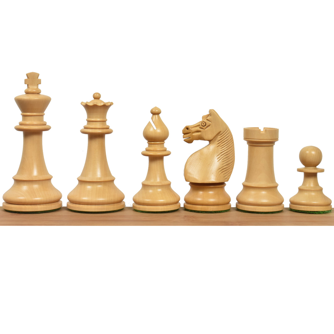 Light Boxwood chess pieces from the 1920s German Collectors series with 4.1 inch King.